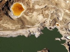 Уровень воды в Мертвом море продолжает падать