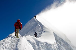 22-may - Rustam Rajabov Jomolungma (Everest) cho’qqisini zabt etgan