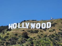 13-iyul Los-Andjeles tog’ tepaligida “Hollywood” mashhur yozuvi qo`yilgan