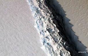 Yaqin orada Antarktidadan yirik aysberg sinib tushadi.